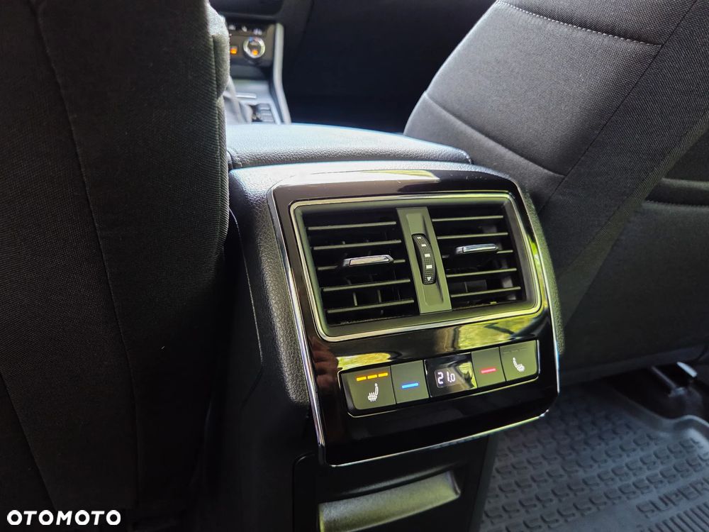 Skoda Superb 2.0 TDI SCR 4x4 Style DSG - 19