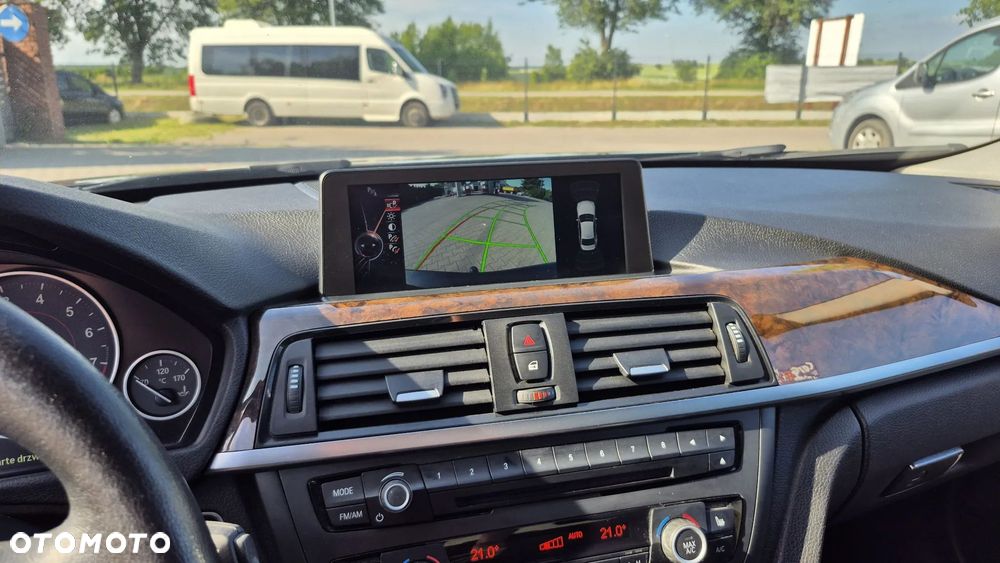 BMW Seria 3 328i xDrive - 13