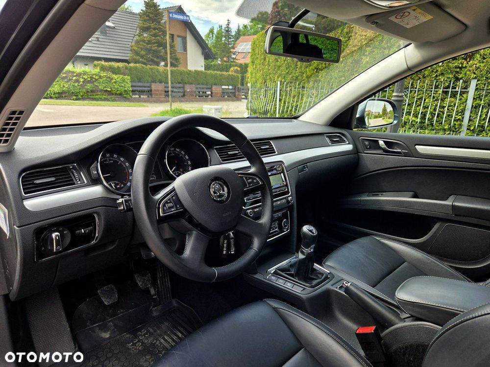 Skoda Superb 2.0 TDI Business - 9