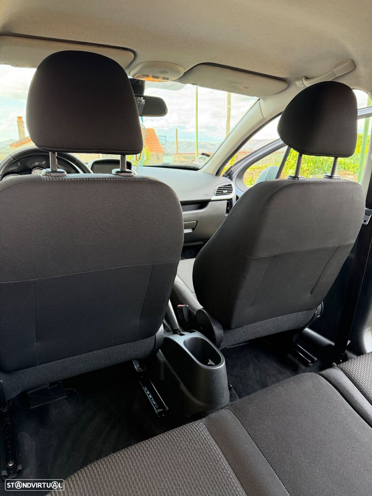 Peugeot 207 90 HDi FAP (Blue Lion) Premium - 11
