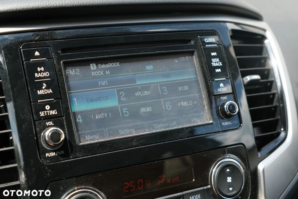 Mitsubishi L200 - 16