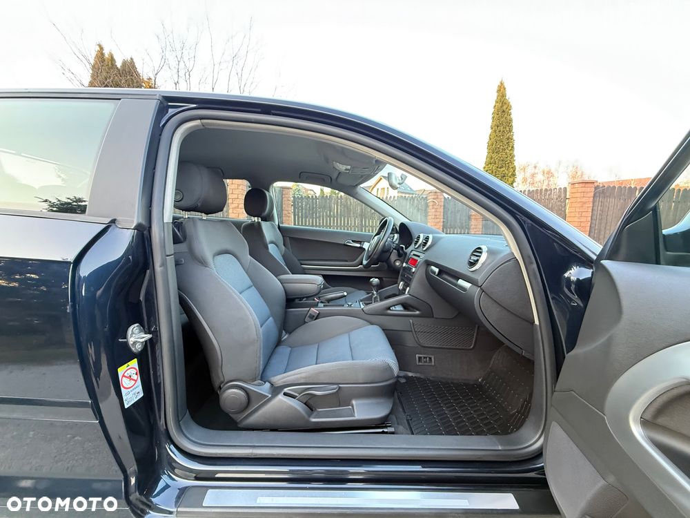 Audi A3 3-drzwiowe 1.6 TDI DPF Ambition - 24