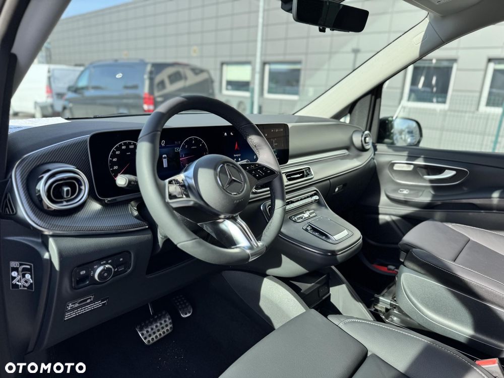 Mercedes-Benz Klasa V - 9