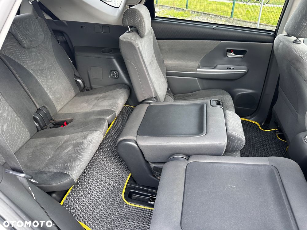 Toyota Prius+ (Hybrid) Comfort - 18