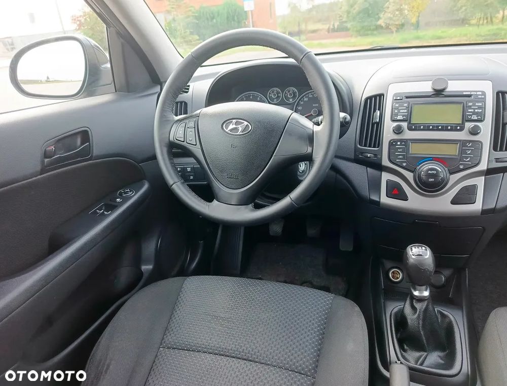 Hyundai i30 i30cw 1.4 blue Comfort - 17