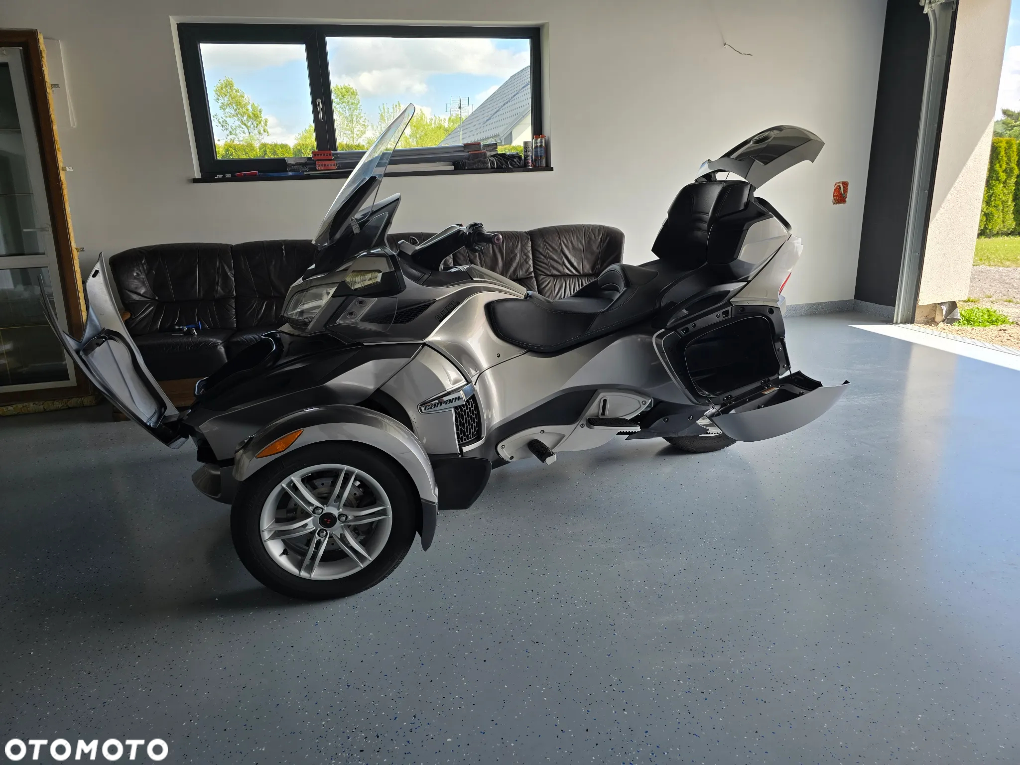 Can-Am Spyder - 17