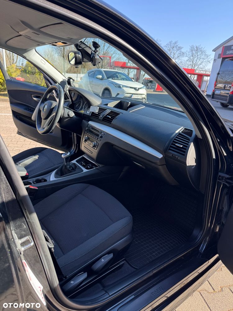 BMW Seria 1 118d - 11