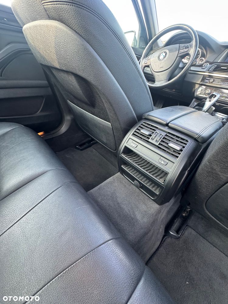 BMW Seria 5 535i xDrive Sport-Aut Luxury Line - 26