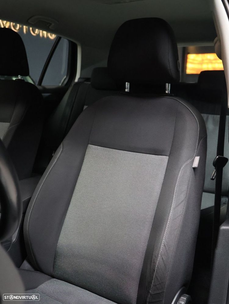 VW Golf 1.6 TDi BlueMotion Confortline - 8