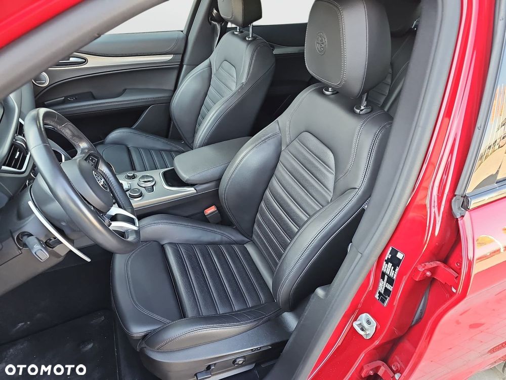 Alfa Romeo Stelvio - 18