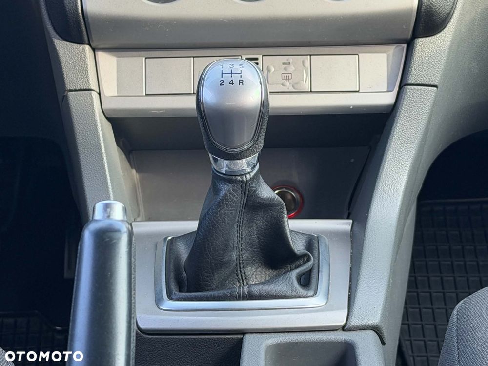 Ford Focus 1.6 Ambiente - 18