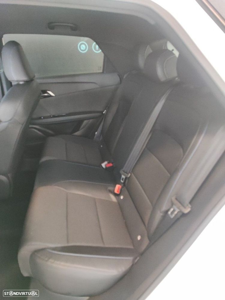 MG MG4 64 kWh Luxury - 7