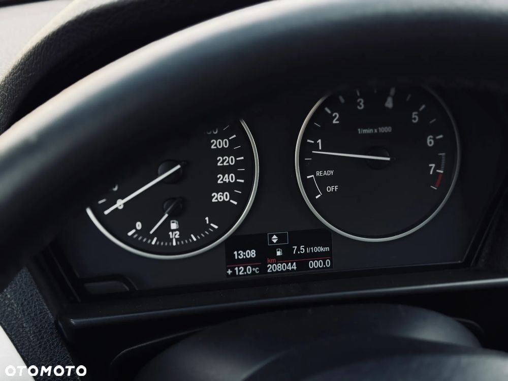 BMW Seria 1 116i - 26