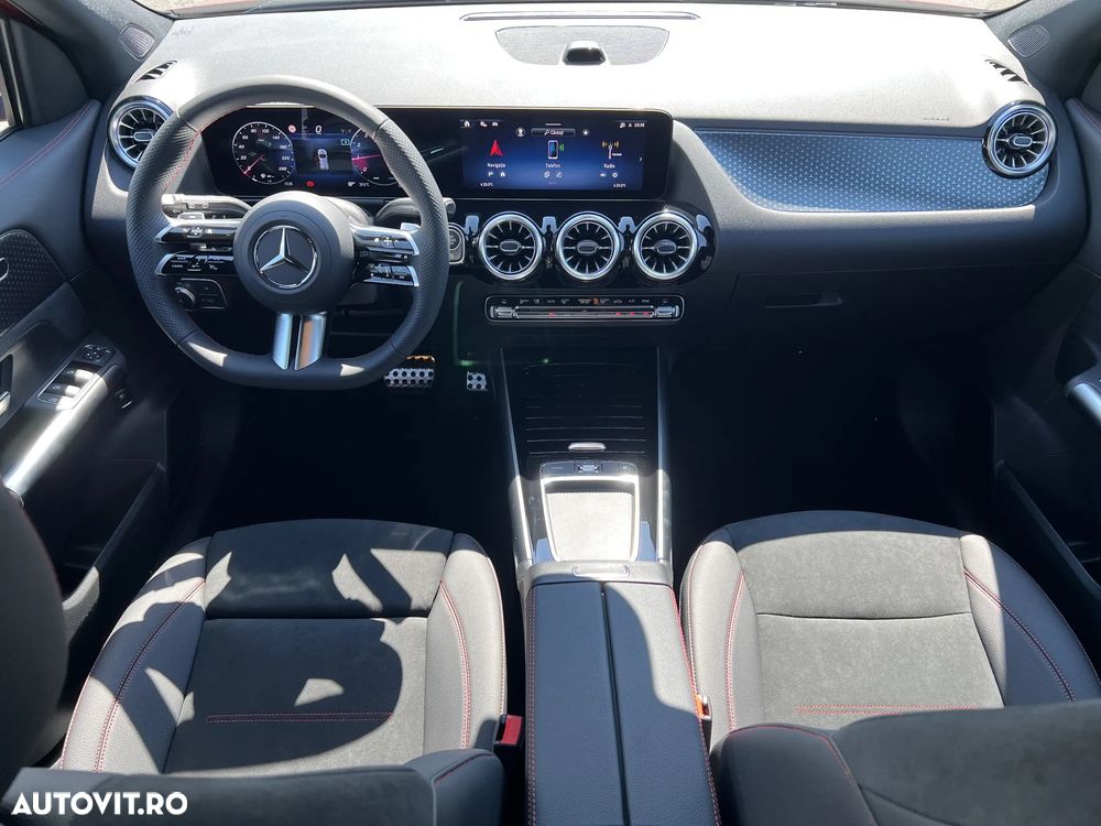 Mercedes-Benz GLA 220 4MATIC MHEV - 16