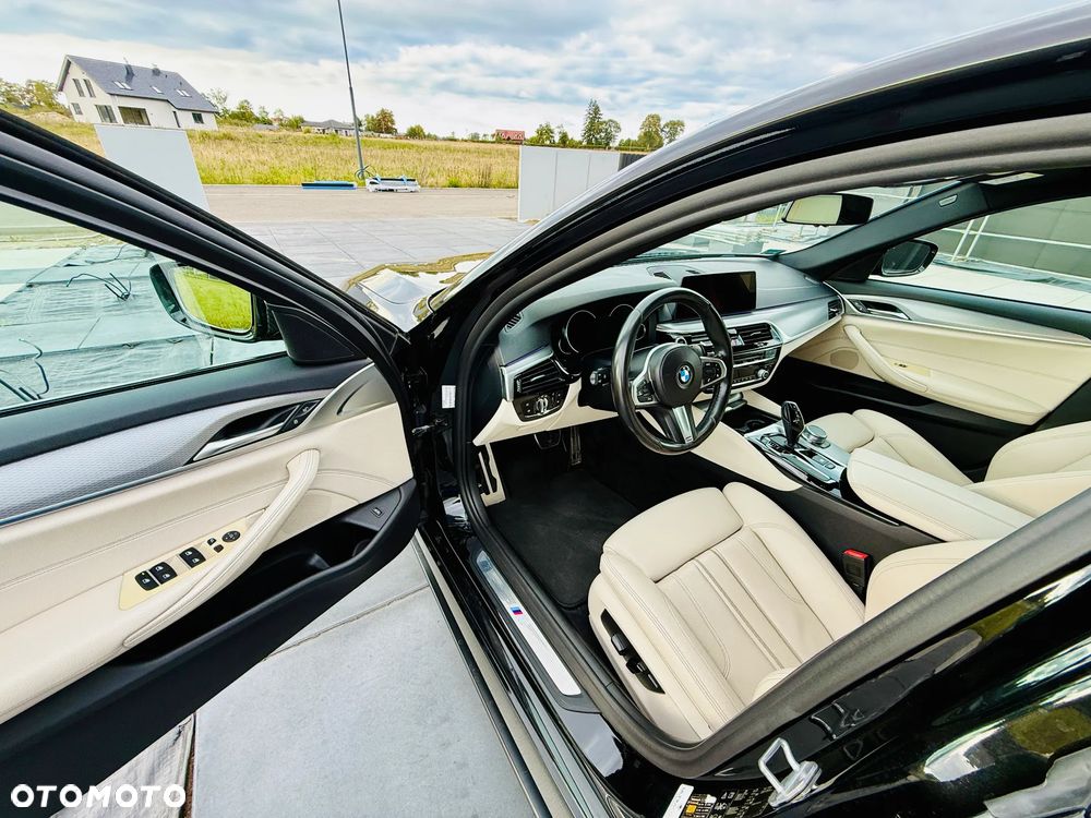 BMW Seria 5 530i xDrive M Sport sport - 15