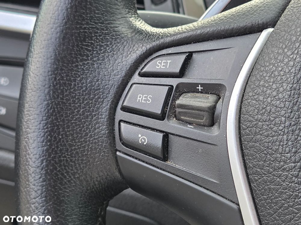 BMW Seria 3 330d Sport-Aut Blue Performance Modern Line - 20