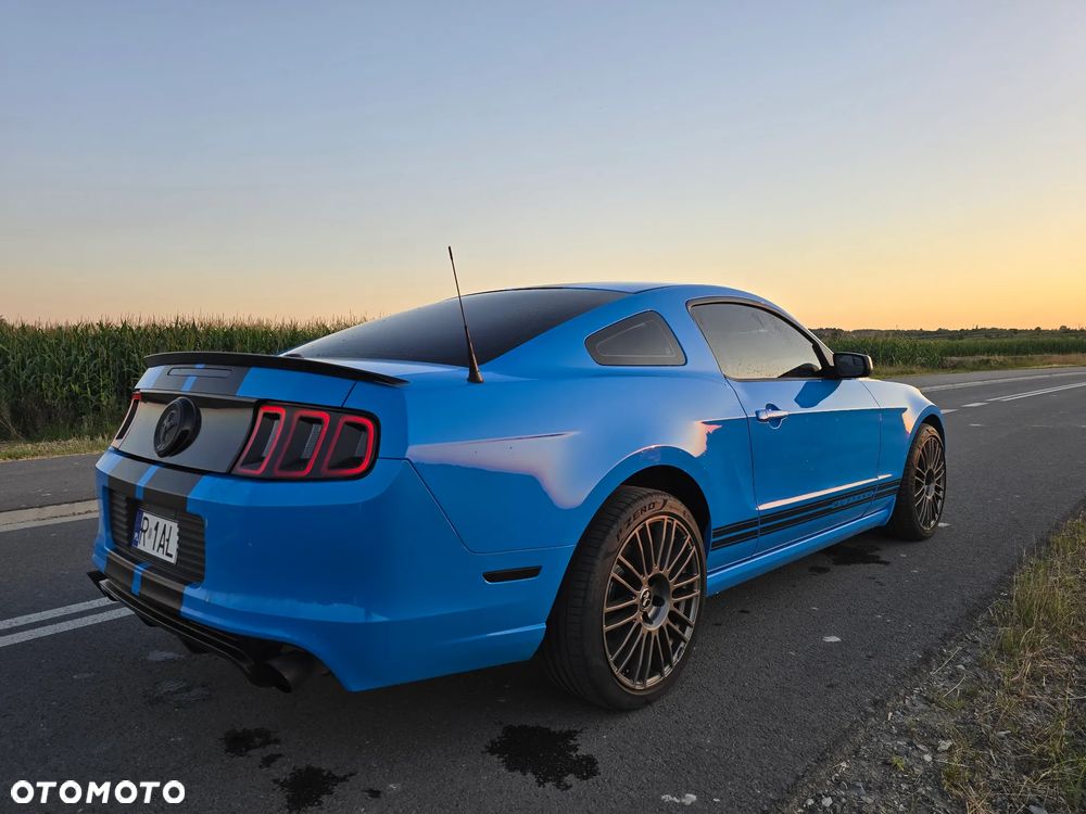Ford Mustang 3.7 V6 Premium - 8