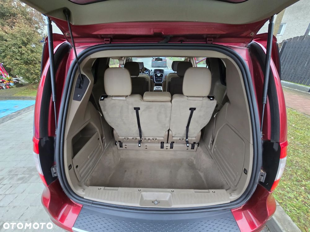 Chrysler Town & Country 3.6 Limited - 12