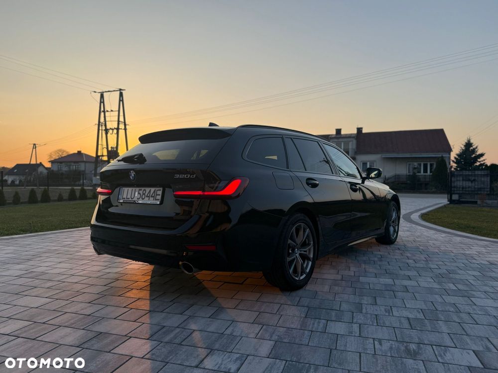 BMW Seria 3 320d Sport Line Shadow - 7