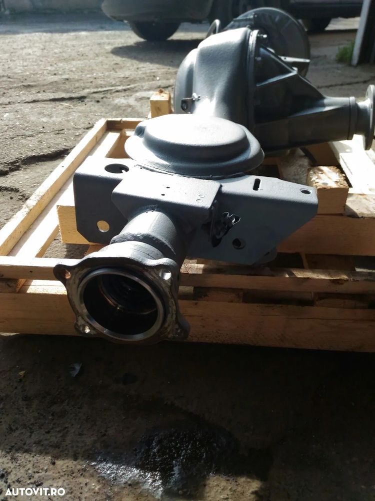 Mitsubishi Pajero - 26