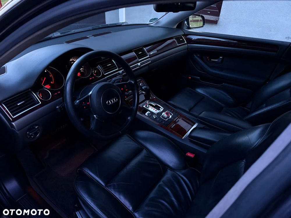Audi A8 - 6