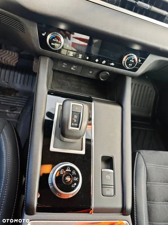 Mitsubishi Outlander - 20