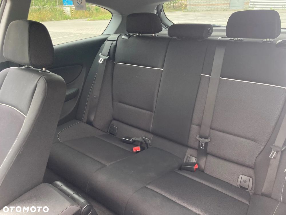 BMW Seria 1 - 12