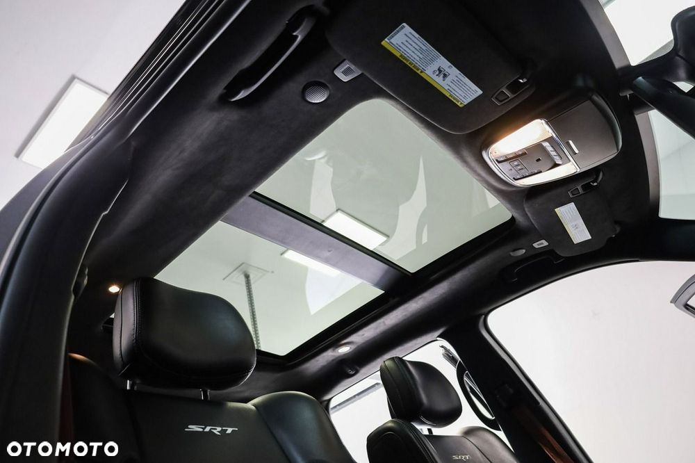 Jeep Grand Cherokee - 27