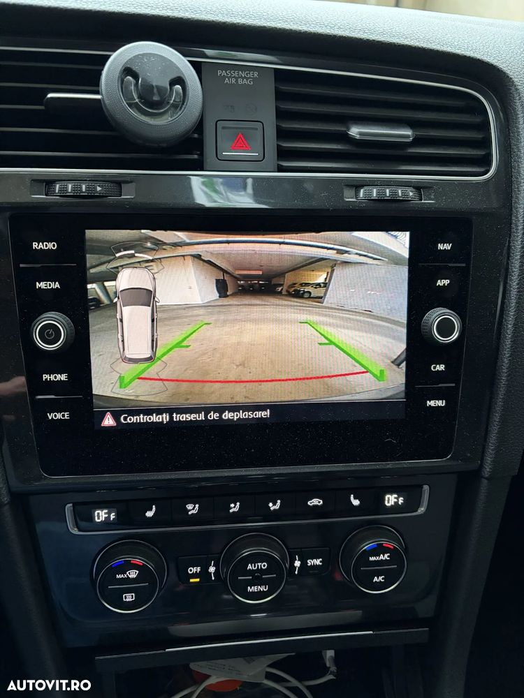 Volkswagen Golf 1.6 TDI DSG Comfortline - 10