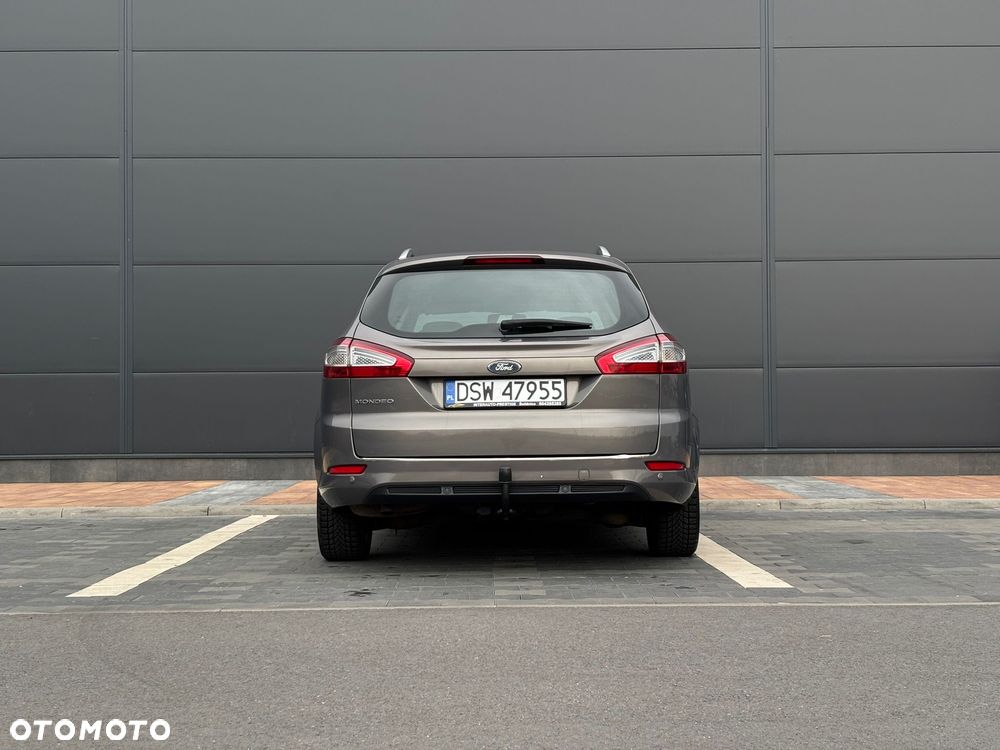 Ford Mondeo 2.0 TDCi Ghia - 12
