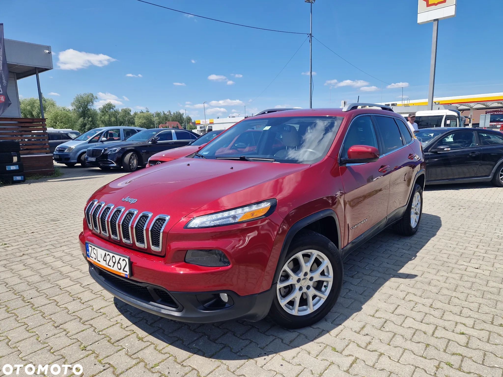 Jeep Cherokee - 1