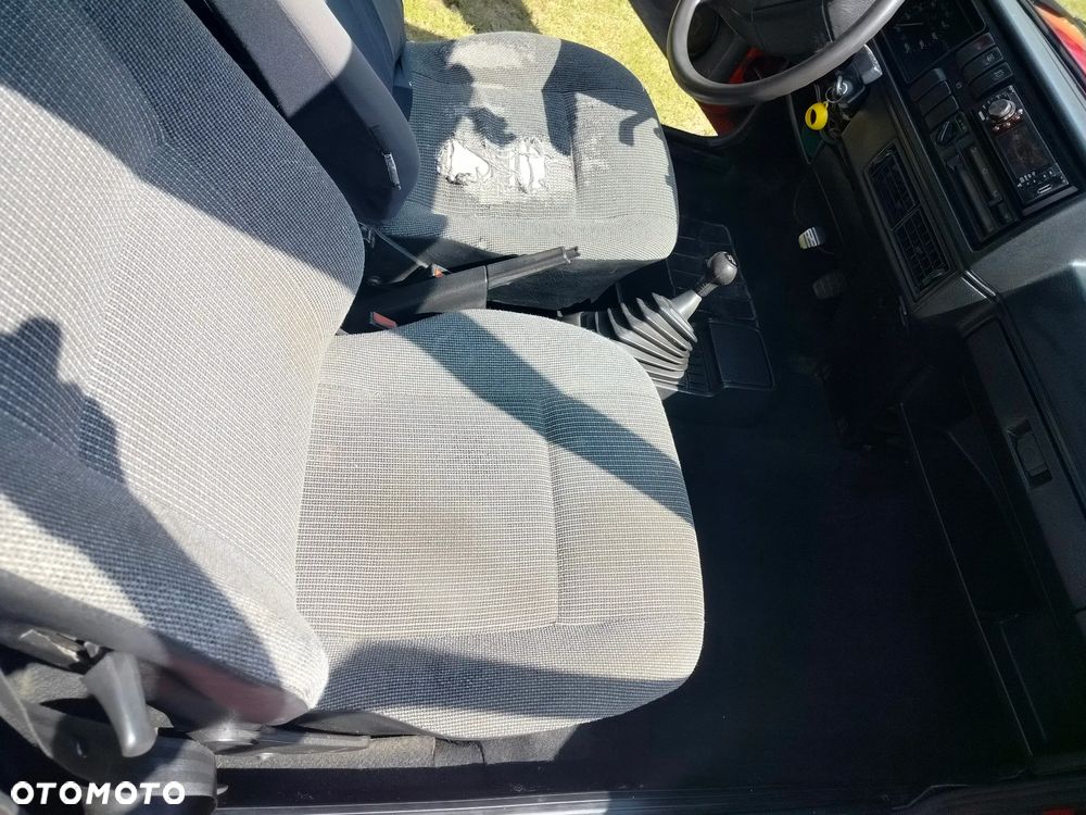 Volkswagen Golf 1.6 (C) D - 12