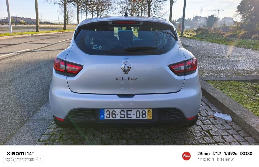Renault Clio 1.2 16V 75 Collection - 5