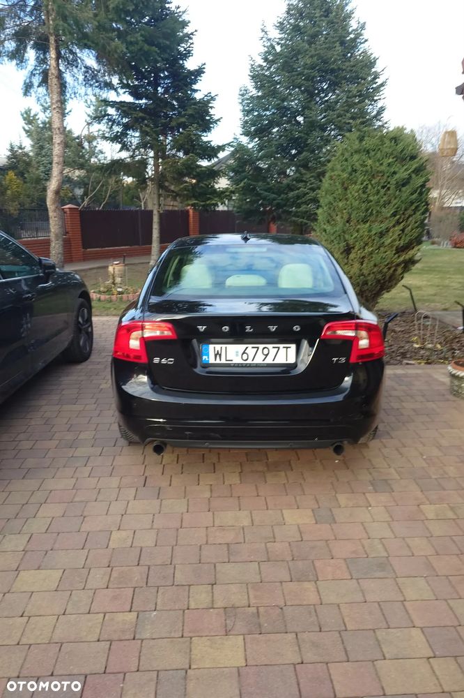 Volvo S60 T3 Drive-E Dynamic Edition (Momentum) - 9