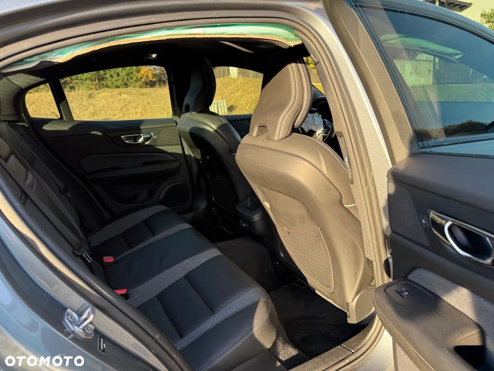 Volvo S60 T5 AWD R-Design - 21