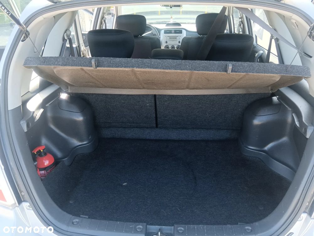 Suzuki Liana 1.6 - 6