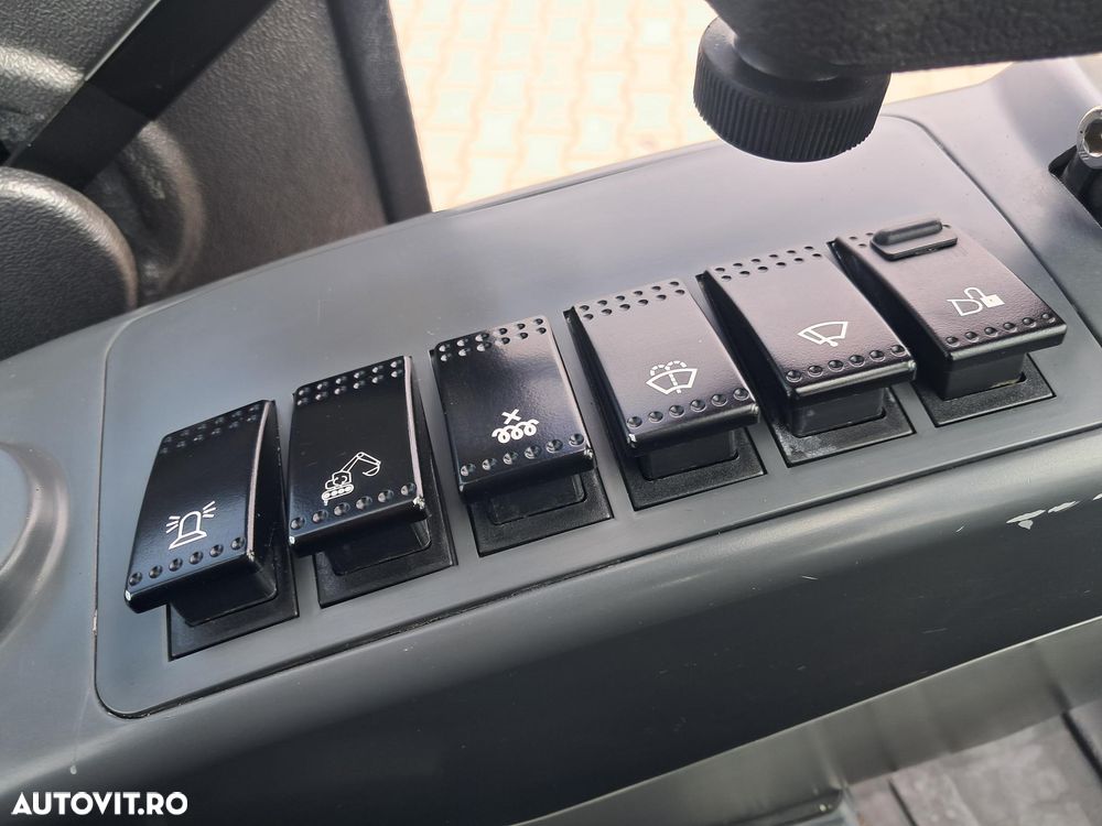 SUNWARD SWE25 F MINIEXCAVATOR SENILE O CUPA LAMA TIP BULDOZER - 17