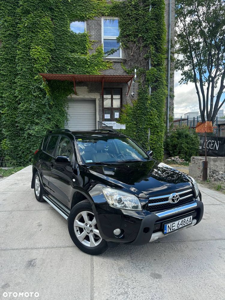 Toyota RAV4 2.0 VVT-i Premium - 1