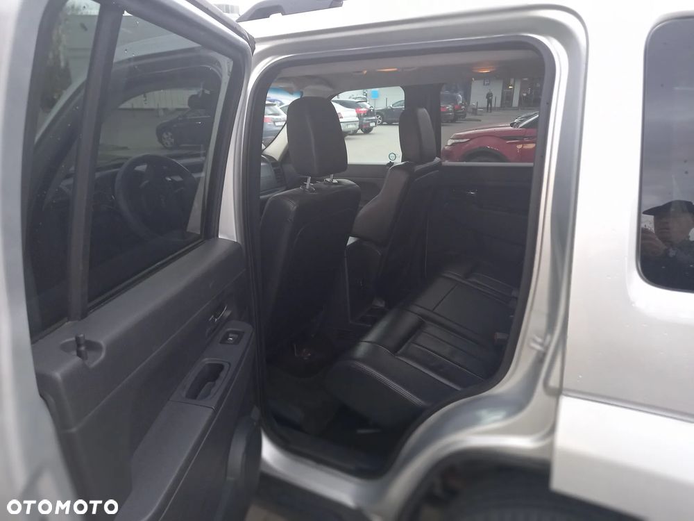 Jeep Liberty - 12