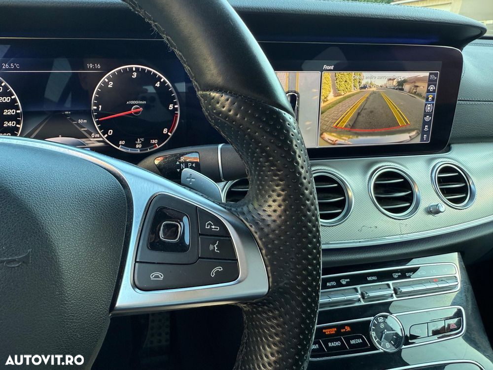 Mercedes-Benz E 350 d 4Matic T 9G-TRONIC AMG Line - 29