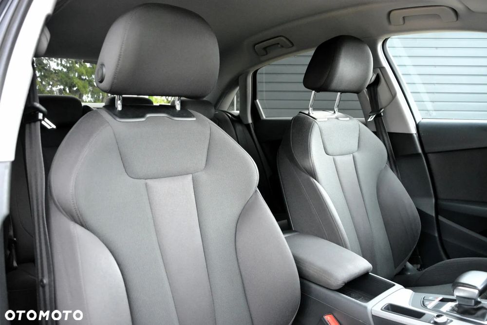 Audi A4 Limousine 35 TFSI mHEV S tronic - 17