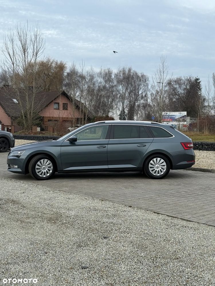 Skoda Superb 2.0 TDI Style DSG - 3