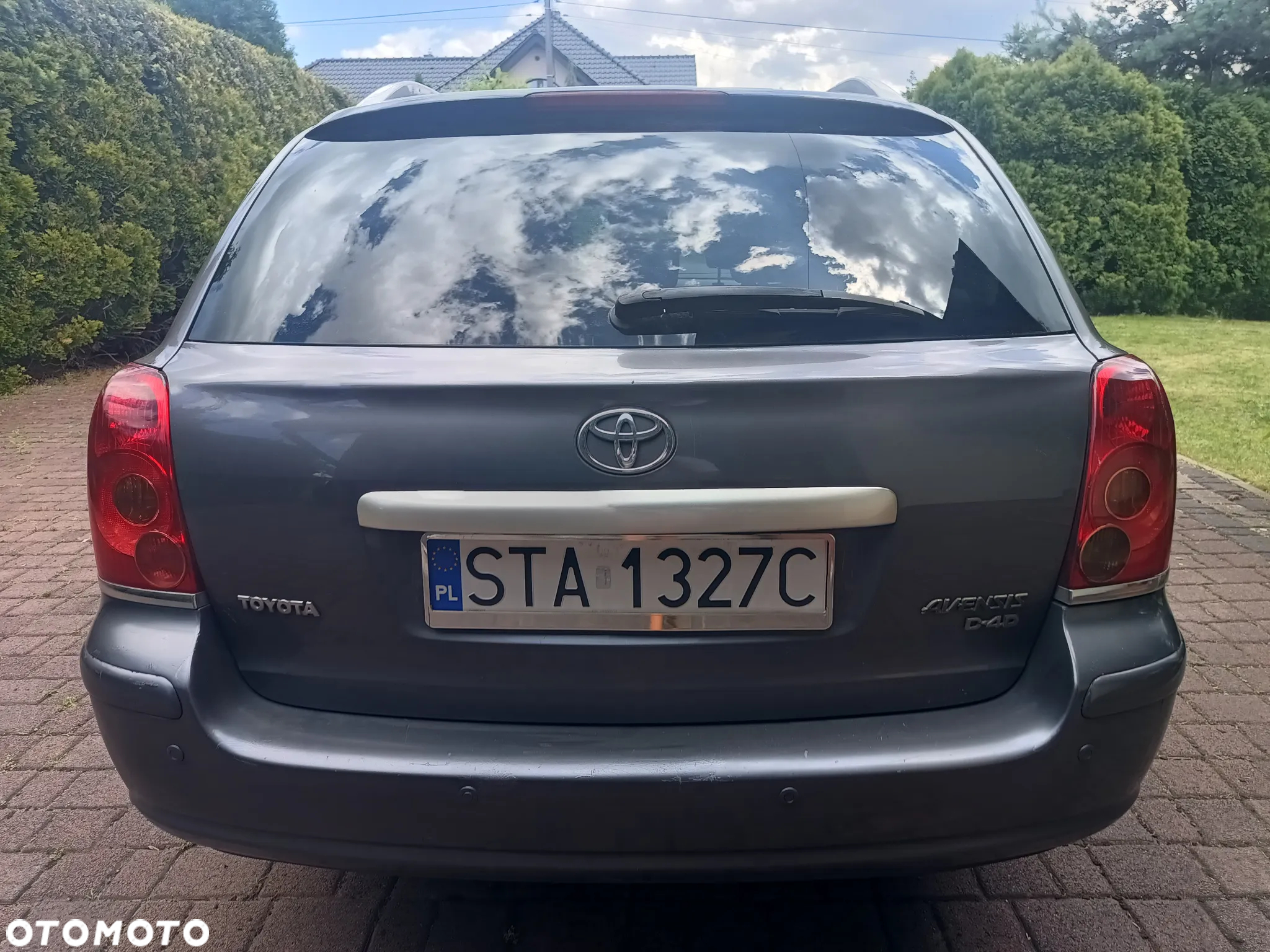 Toyota Avensis - 13