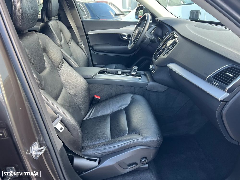 Volvo XC 90 2.0 B5 Momentum Plus AWD - 12