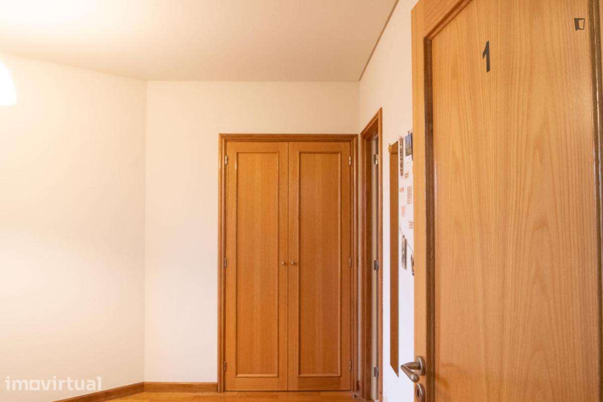 Quarto - localizado em Cedofeita Porto - Grande imagem: 3/14