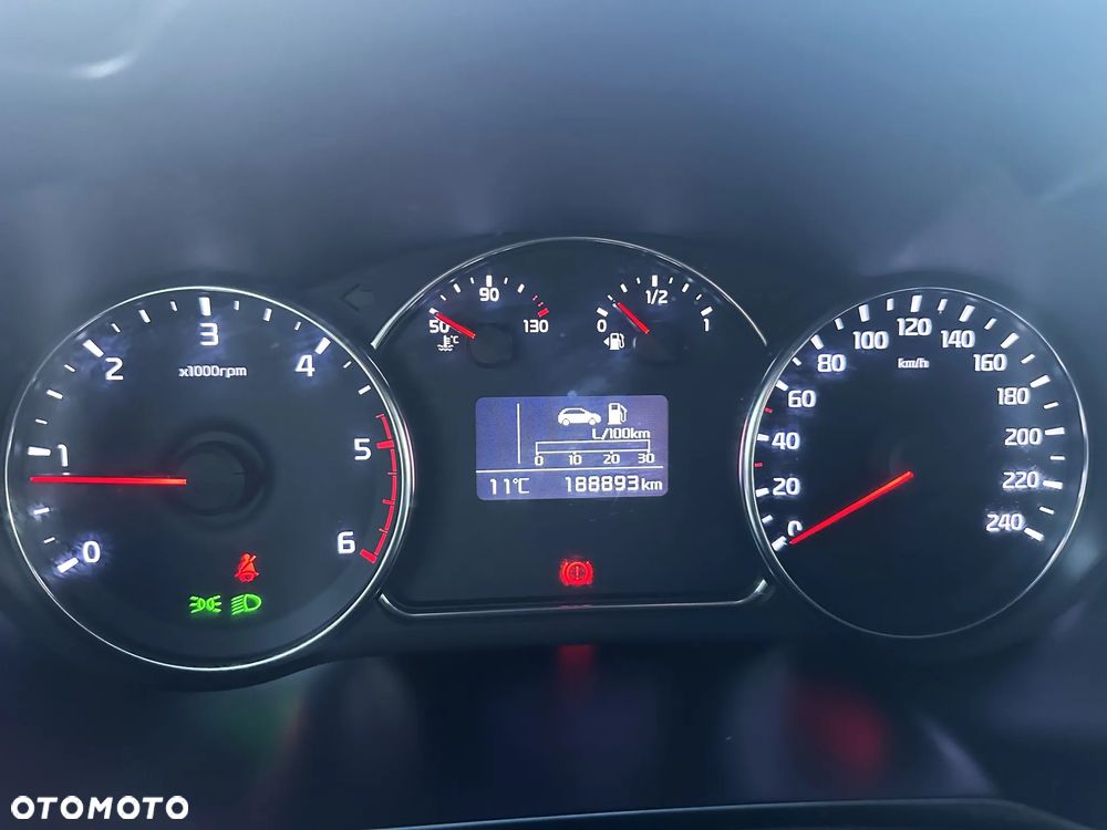 Kia Carens 1.7 CRDi Spirit - 37