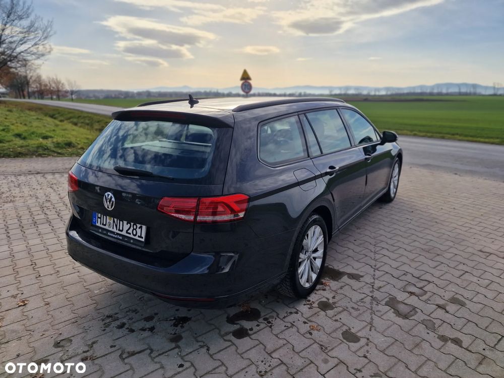 Volkswagen Passat Variant ver-variant-1-6-tdi-bluemotion-technology-dsg-comfortline - 12