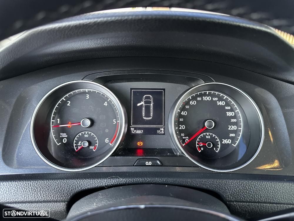 VW Golf Variant 1.6 TDi Confortline - 33