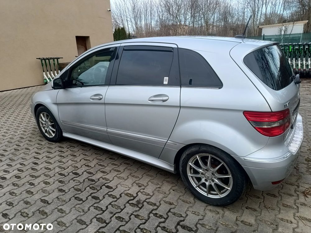 Mercedes-Benz Klasa B 180 EU5 - 15
