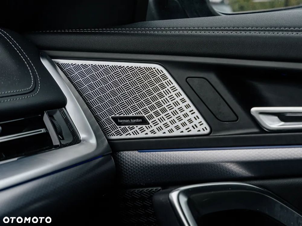 BMW X1 sDrive18i - 11